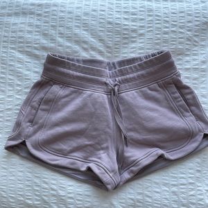 lululemon size 6 2.5” purple shorts